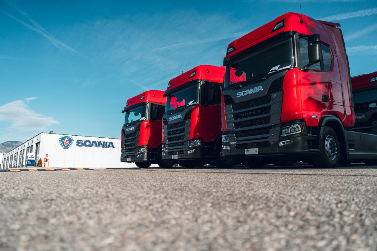  Scania Serie R su autostrada