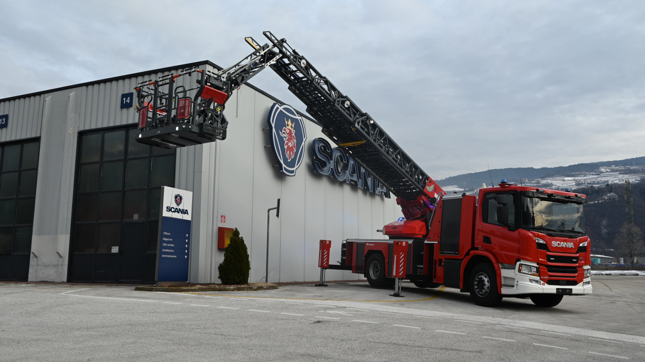  Scala girevole, autoscala Scania