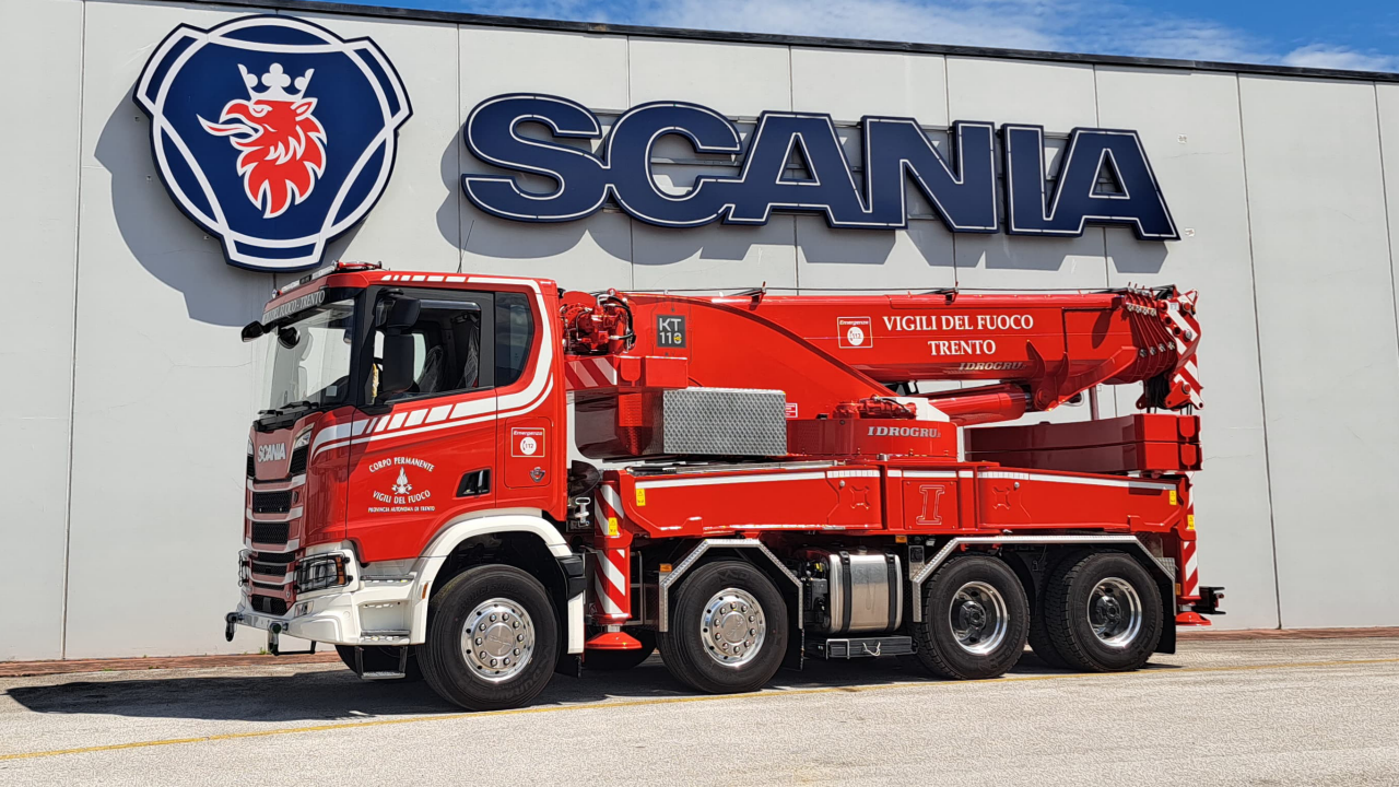 Piattaforma aerea, autogru, Vigili del fuoco Scania