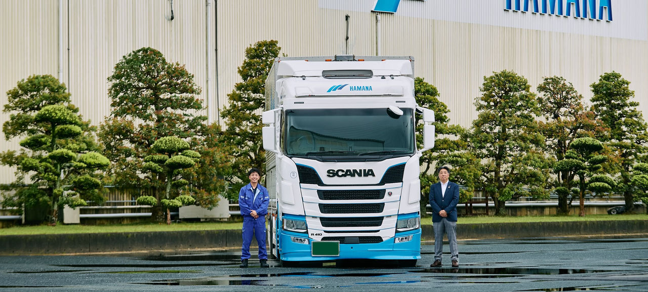 Hamano Truck and two drivers
