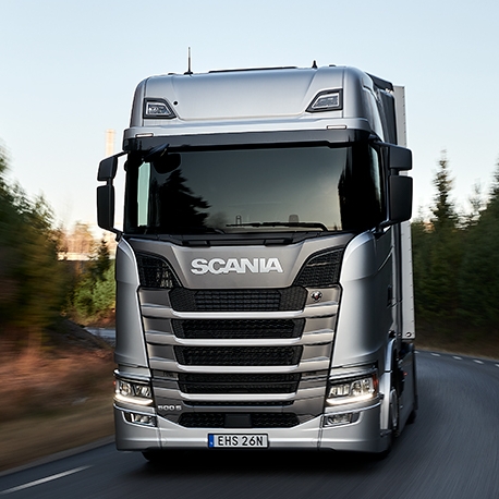 Грузовой автомобиль Scania 500 серии S, вид спереди