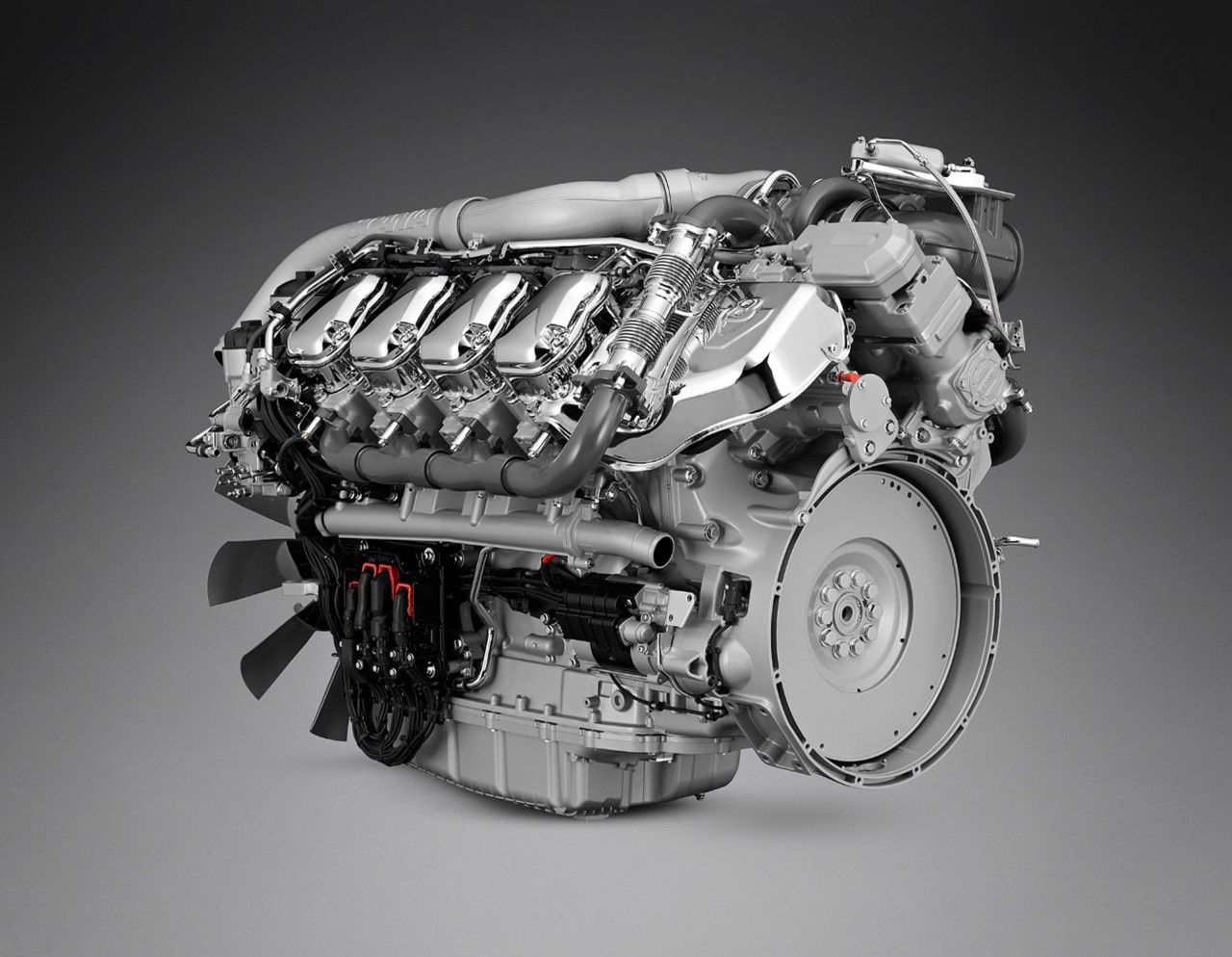  Nieuwe V8-generatie met 770 pk, 3.700 Nm koppel.