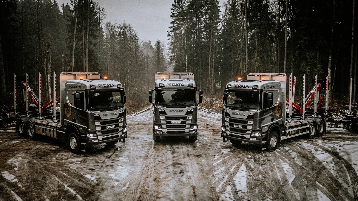 PATA grupa saņem pirmos trīs kokvedējus no kopējā 27 Scania kravas automašīnu pasūtījuma