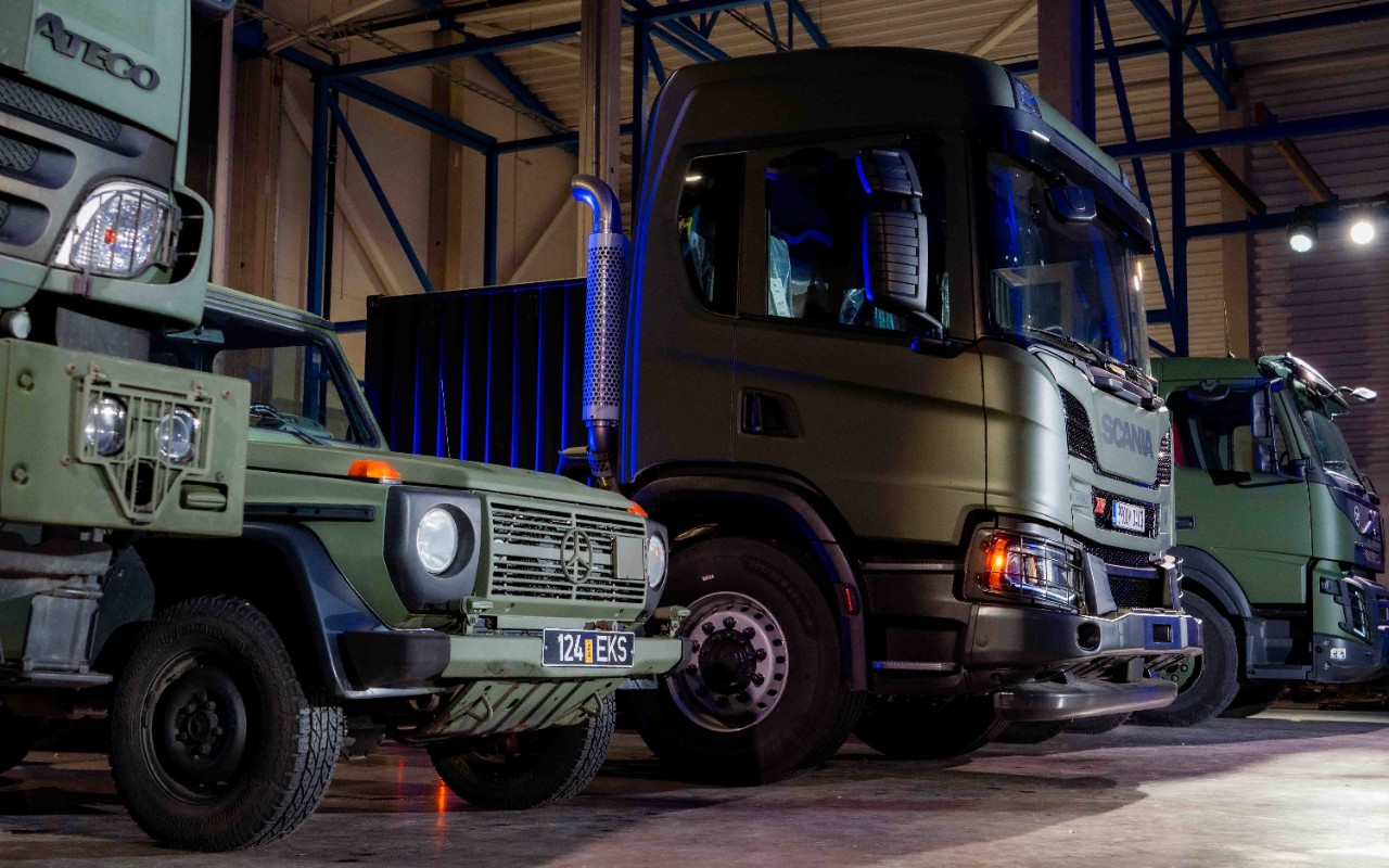 Latvijas un Igaunijas spēka struktūrām tiks piegādāti militārie transportlīdzekļi teju 700 miljoni eiro apmērā