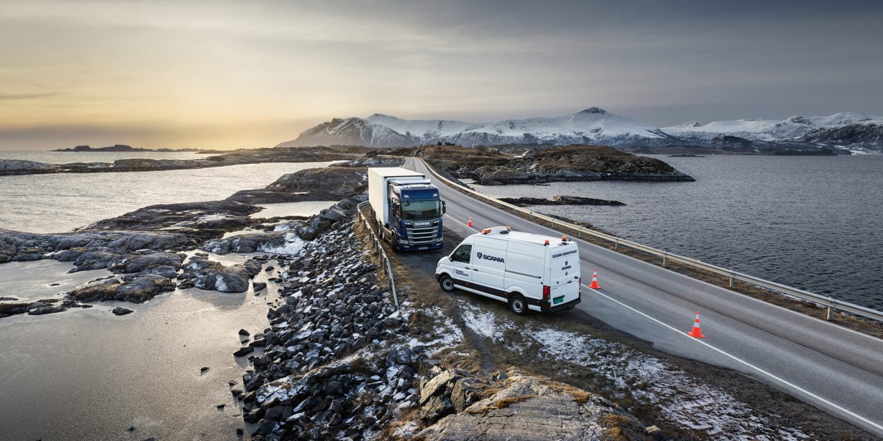  Scania palīdzības transportlīdzeklis un Scania kravas automašīna