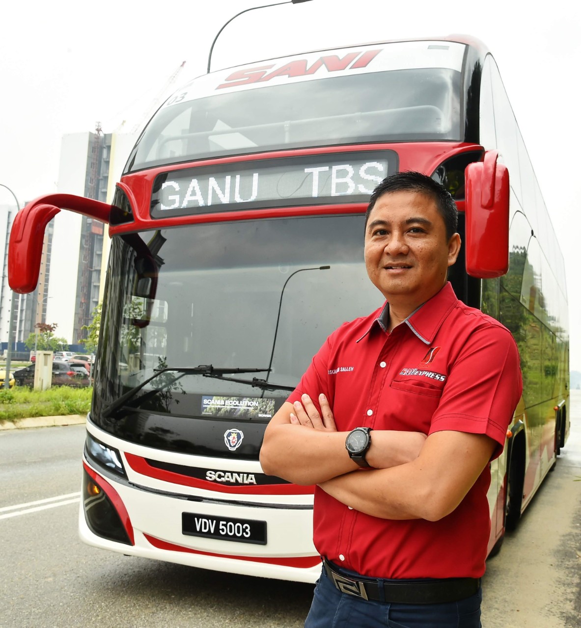 WAN MOHD ISKANDAR with Scania Bus