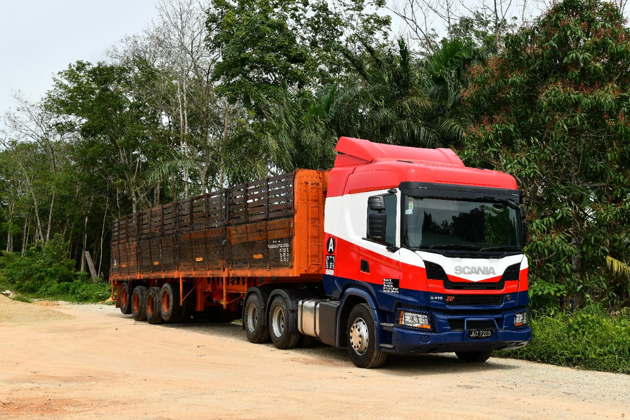 XT truck