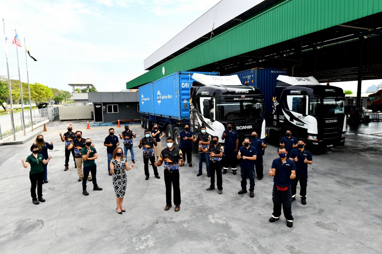 Scania staff and  customer