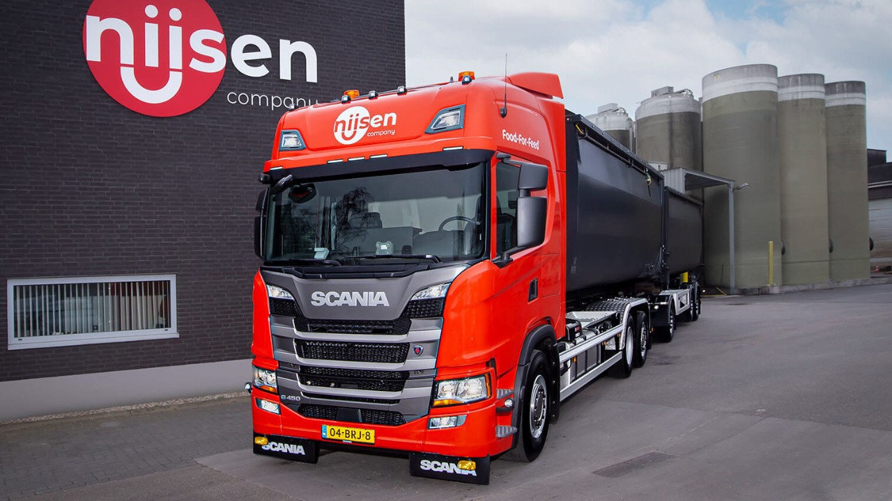 Scania Vrachtwagen voor Nijsen Company