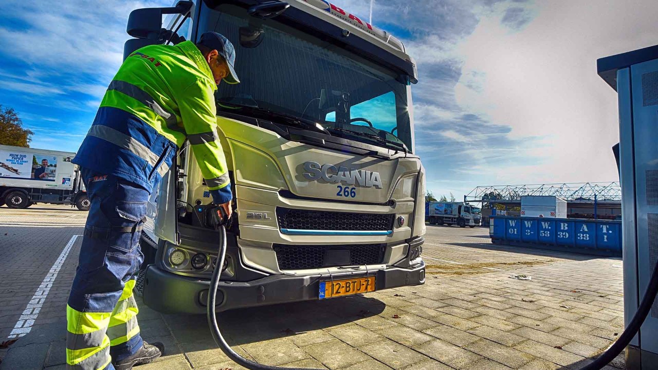 BAT investeert in volledig elektrische (BEV) Scania’s voor huisvuilinzameling in de gemeente Tilburg