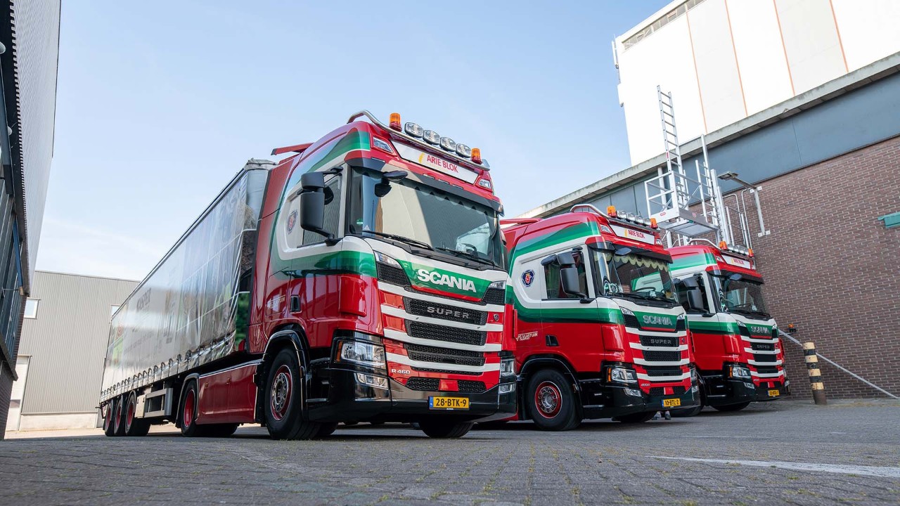 Drie maal Scania 460R Super voor G. Vlastuin Transport 
