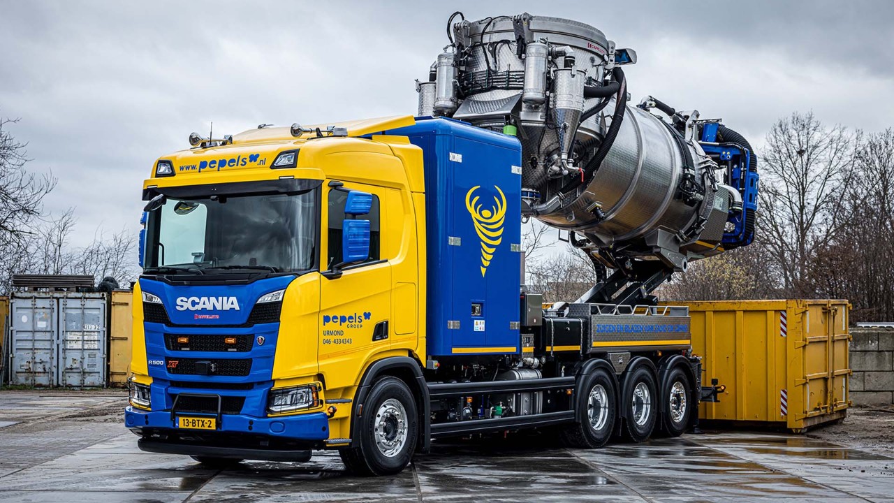 Pepels neemt bijzondere Scania XT vacuümzuiger in gebruik