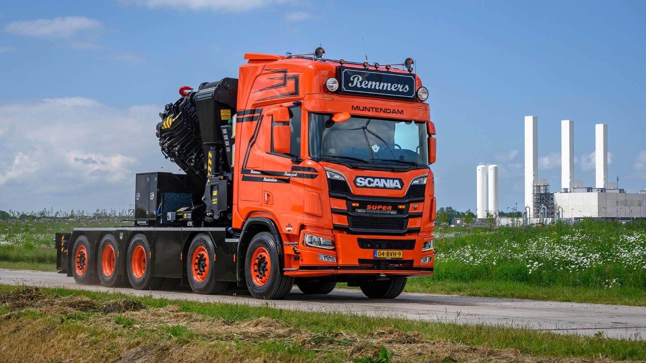 Remmers Transport neemt Scania R660 als 10x4 in gebruik