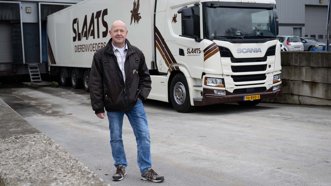 Martin loomans slaat dierenvoeders Scania