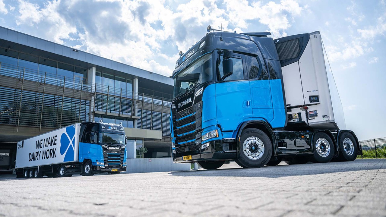 Twee Scania 660S V8 trekkers voor Geris Dairy Solutions