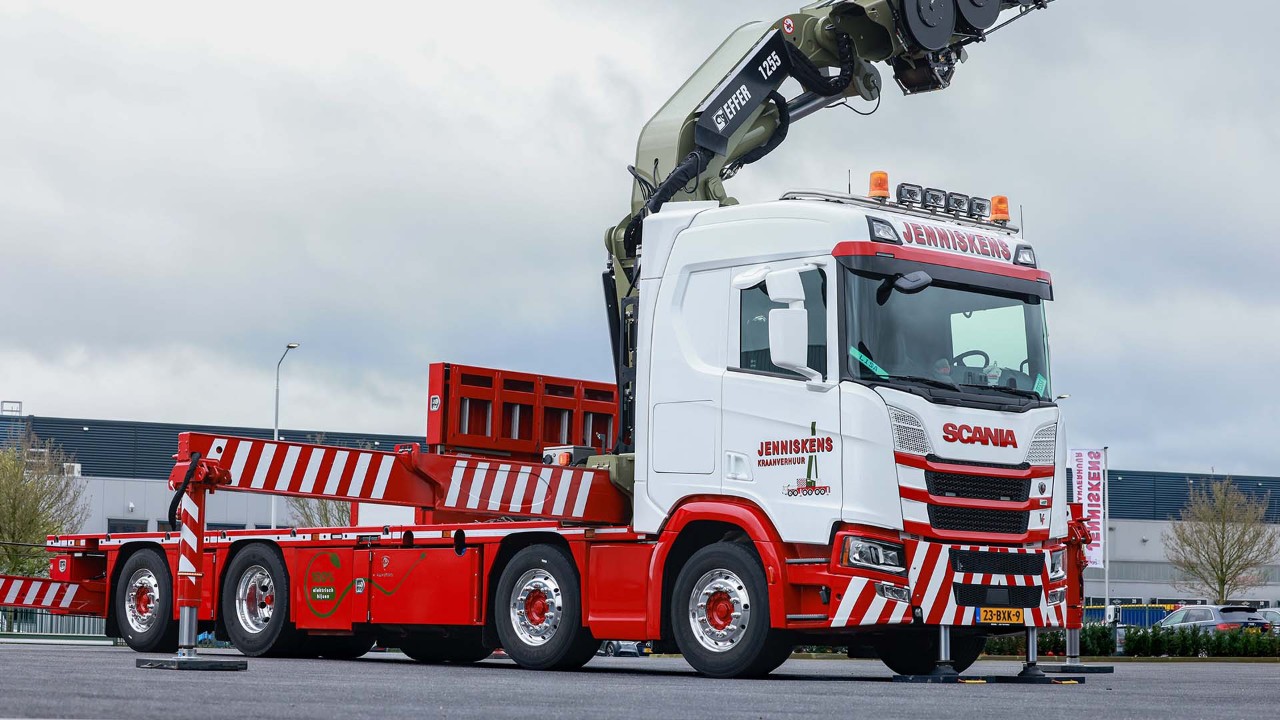 De Scania R540 kraanauto