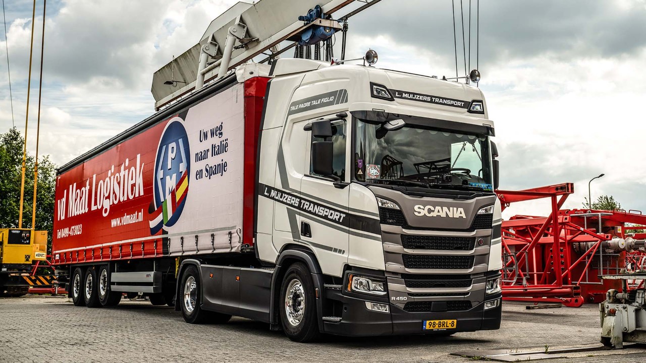 Lazlo Scania R450
