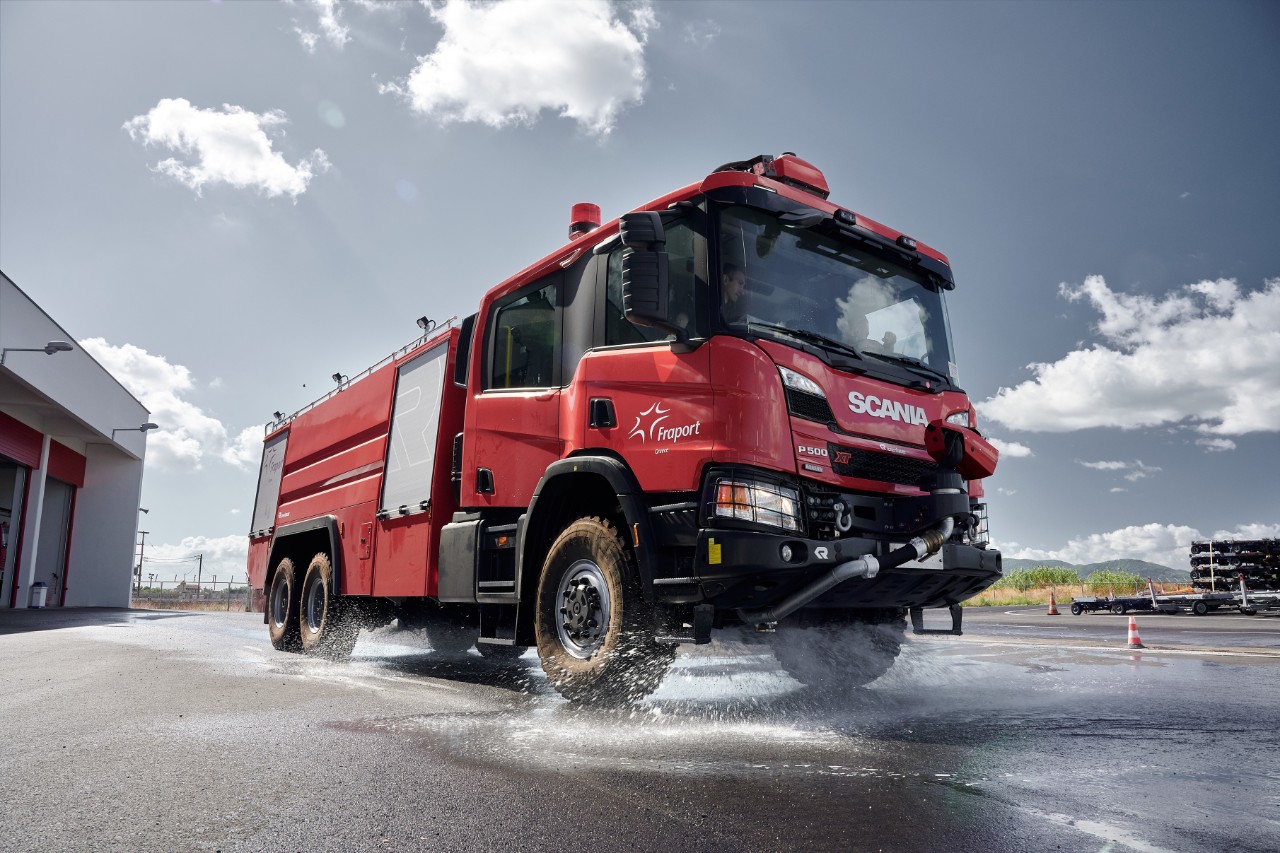 Scania introduces new hybrid solution for airport  fire trucks (ARFF)