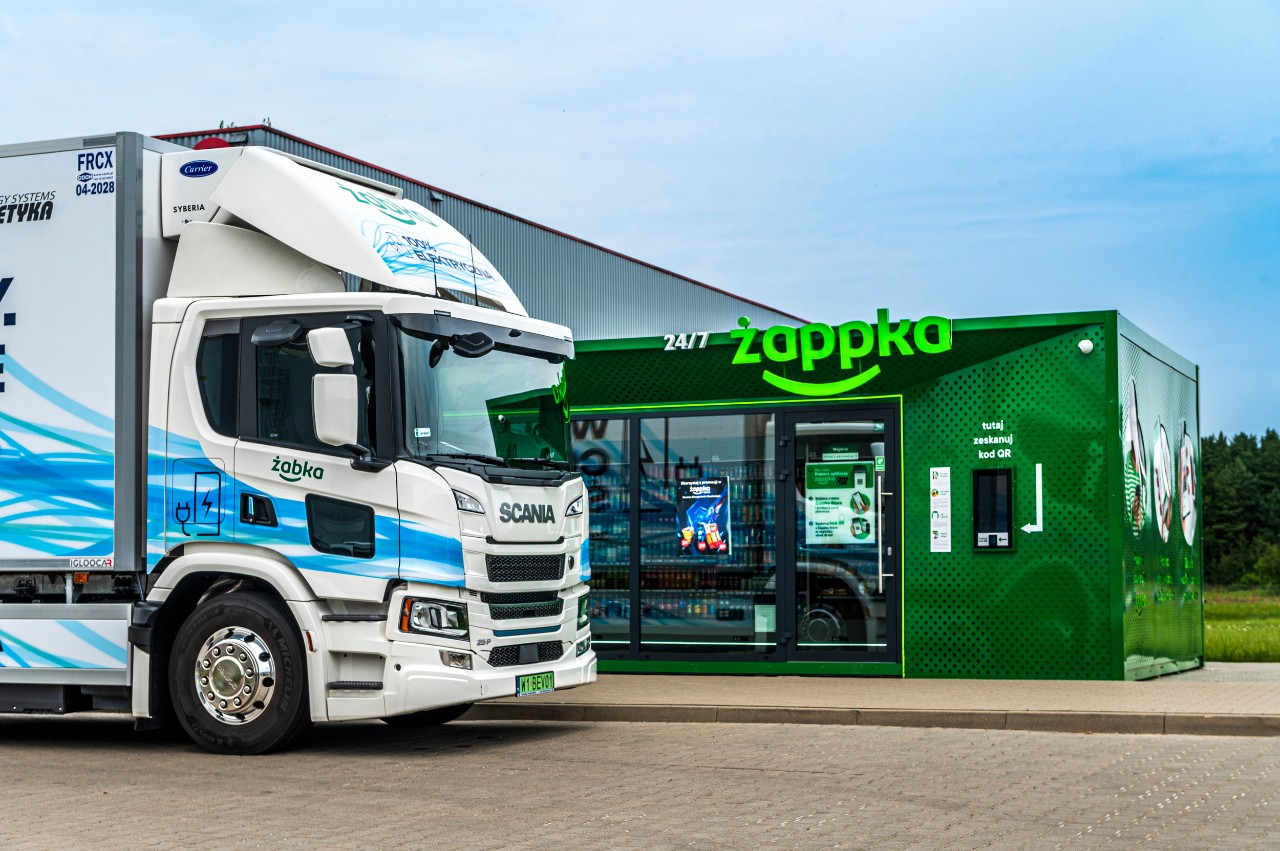 Żabka testuje w pełni elektryczny pojazd dystrybucyjny Scania