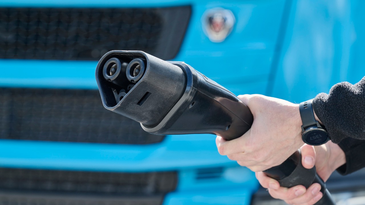 A ABB E-mobility e a Scania realizaram com sucesso o primeiro teste no desenvolvimento do Sistema de Carregamento Megawatt