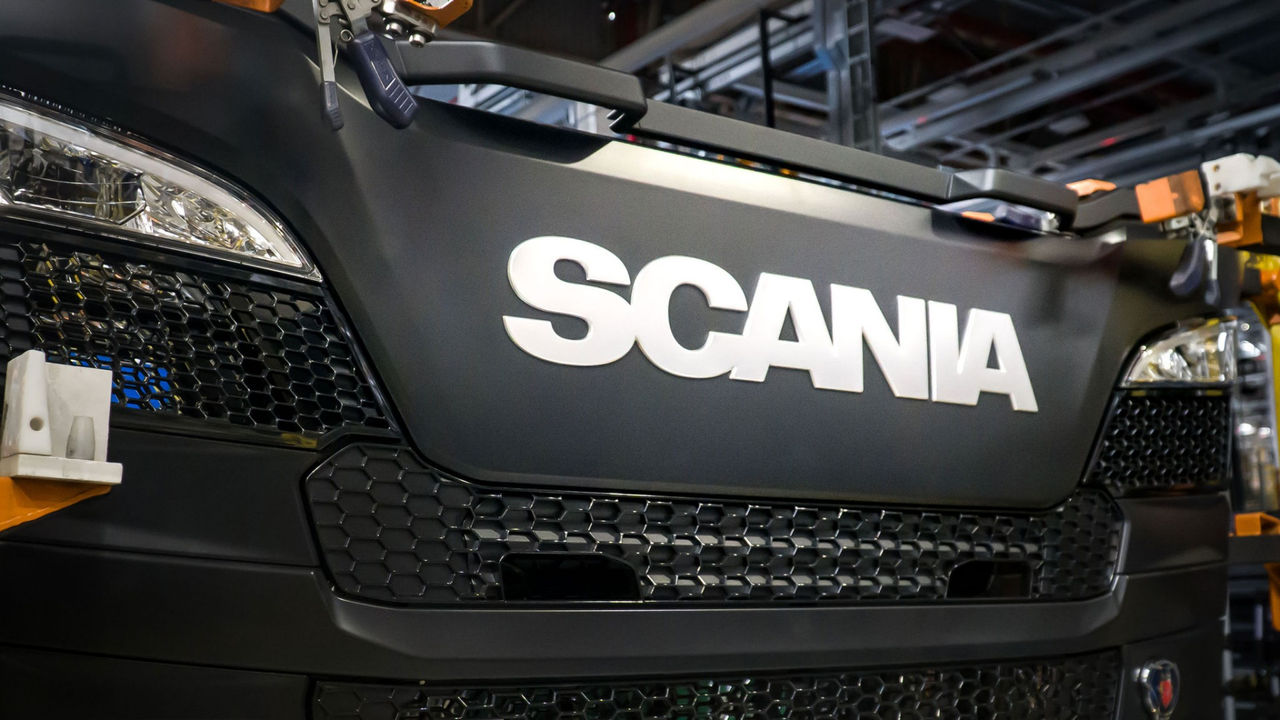 Scania Brazilia: sticlele de plastic capătă o nouă viață ca grile frontale de camion
