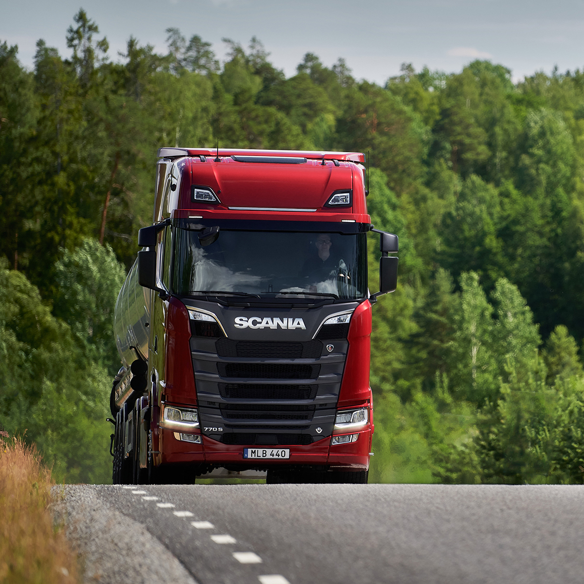Scania på landsväg