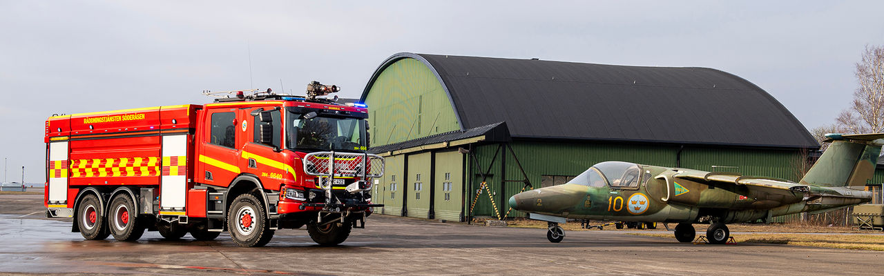 Scania flygplatsbrandbil