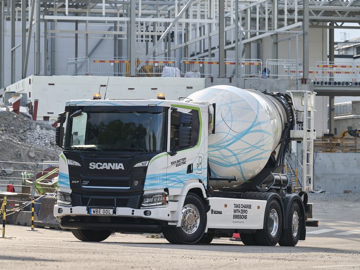 Scania XT ellastbil med betongblandare