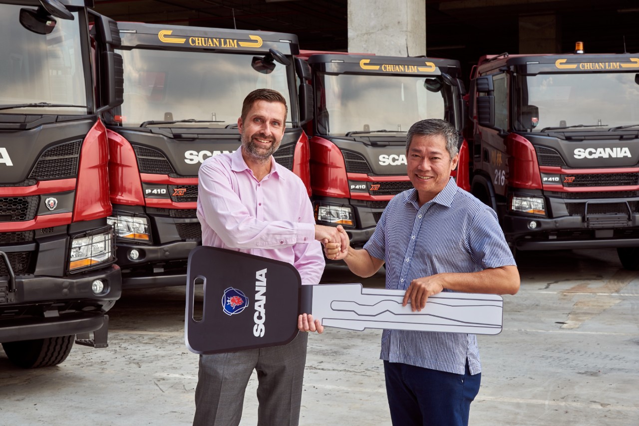 CHUAN LIM CONSTRUCTION GROUP STRENGTHENS ITS EARTHWORKS OPERATIONS WITH 18 NEW SCANIA TIPPER TRUCKS