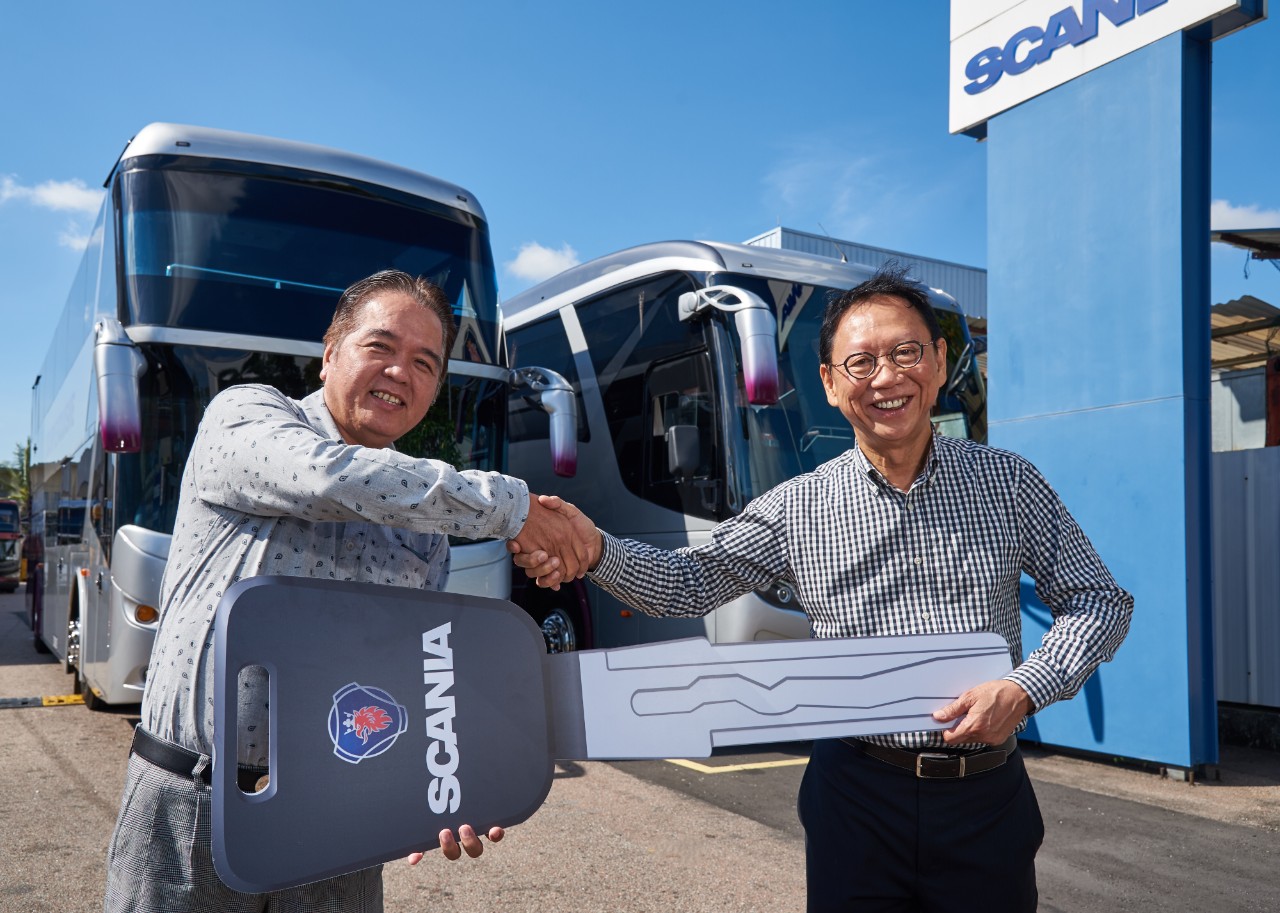 LUXURY COACH SERVICE CONTINUES TO SET NEW STANDARDS IN PASSENGER COMFORT WITH FIVE NEW SCANIA COACHES