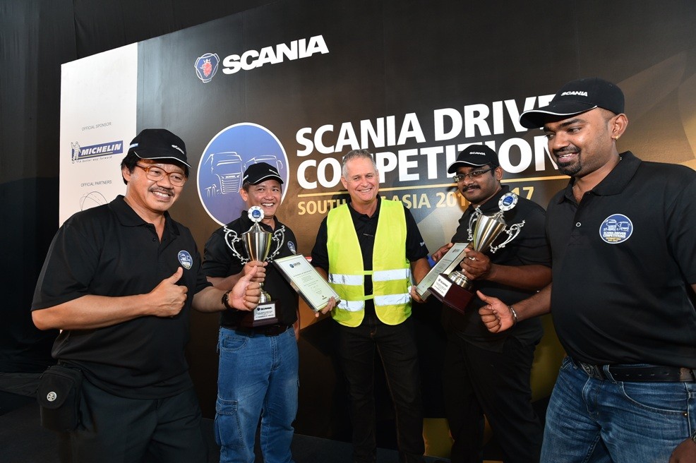 SINGAPORE DRIVERS WIN AT THE INAUGURAL SCANIA DRIVER COMPETITION SOUTHEAST ASIA 2016-2017