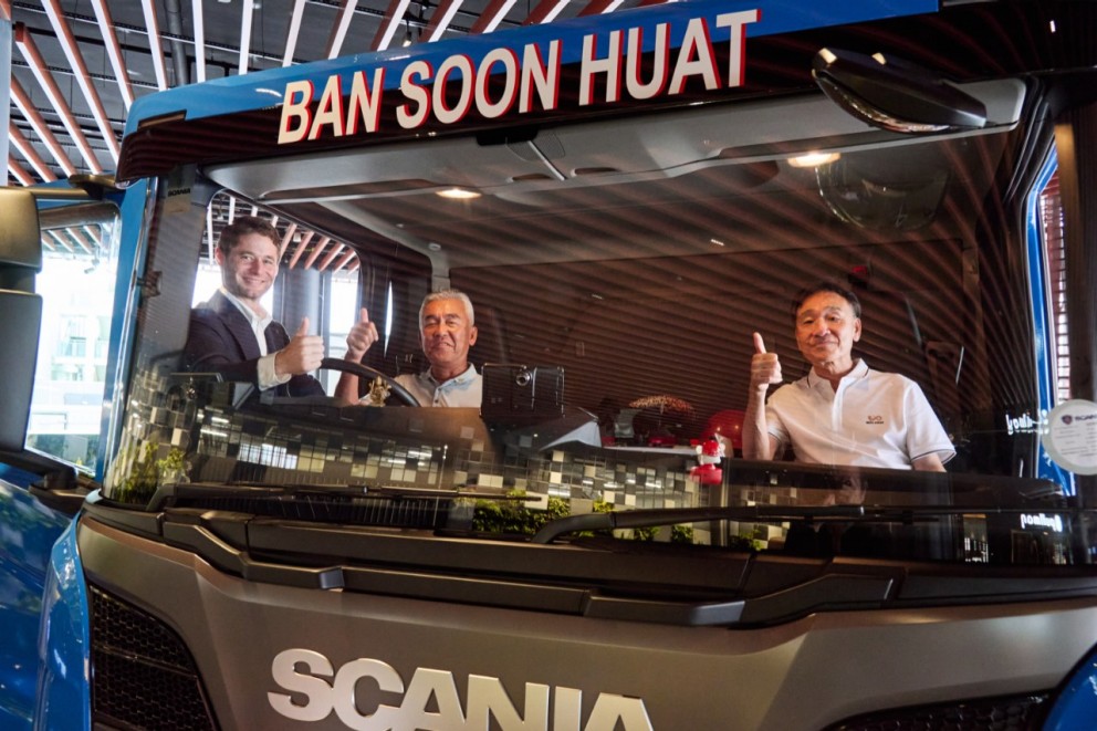 Ban Soon Huat Transport Trading Becomes the First in Singapore to Own a ...