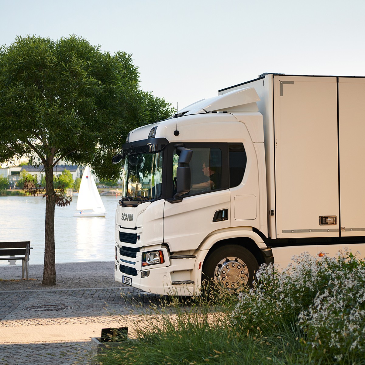 Battery electric truck