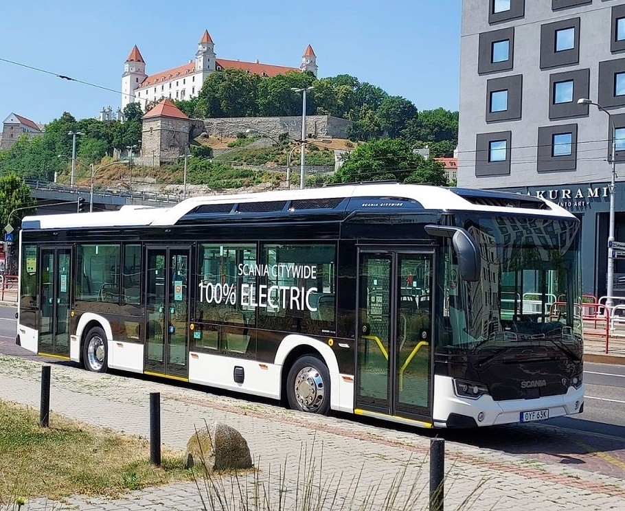 Scania zákazníkom na Slovensku a v Českej republike predstavila novú generáciu autobusov Citywide