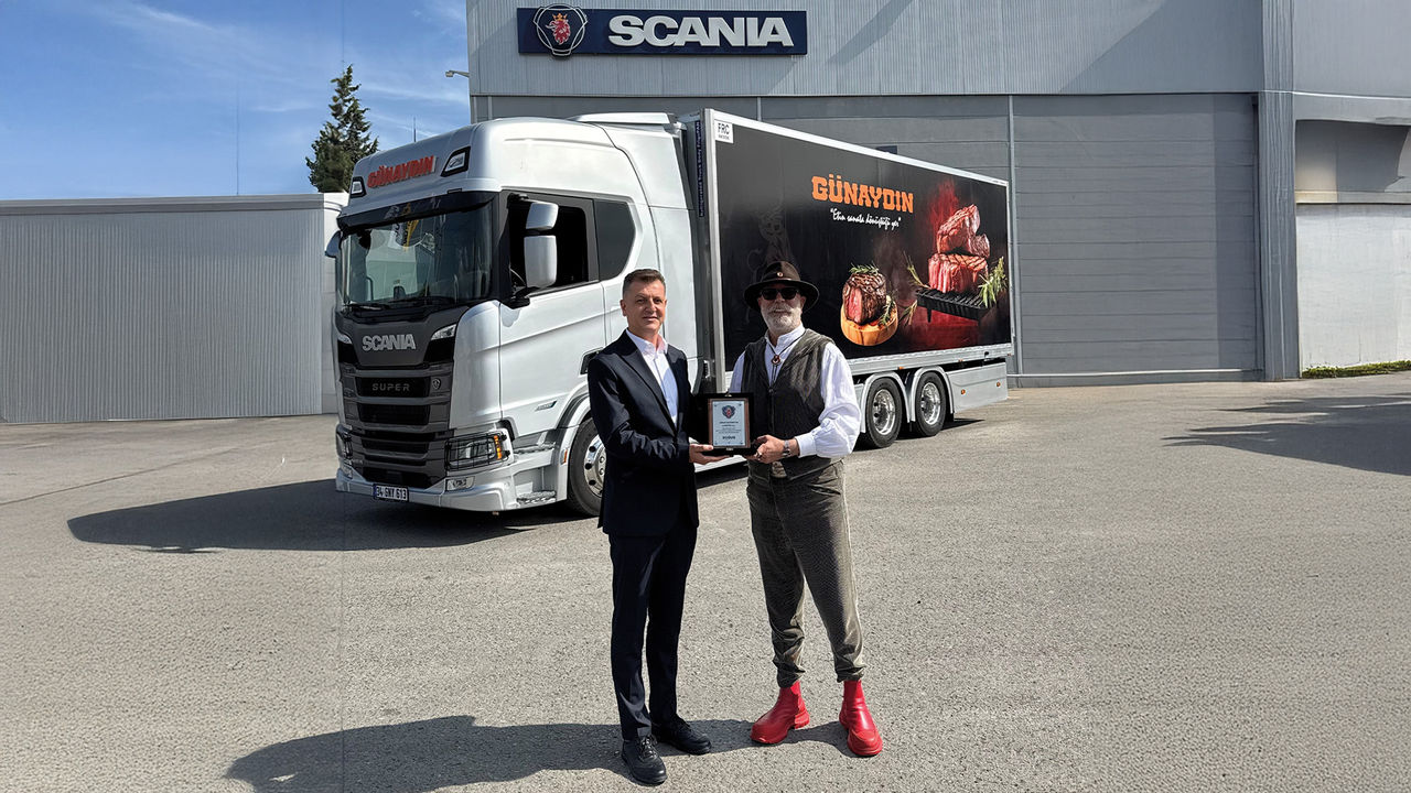Günaydin Et İlk Scania'larini Teslim Aldi