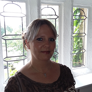 Emma Bakewell celebrates 20 years with Scania Financial Services