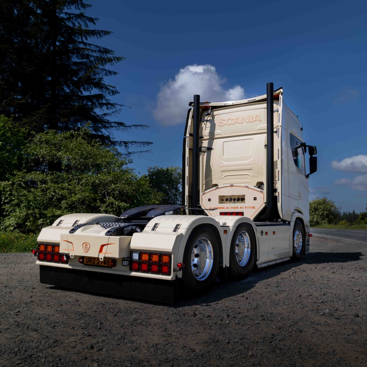 GRASSMEN Scania truck