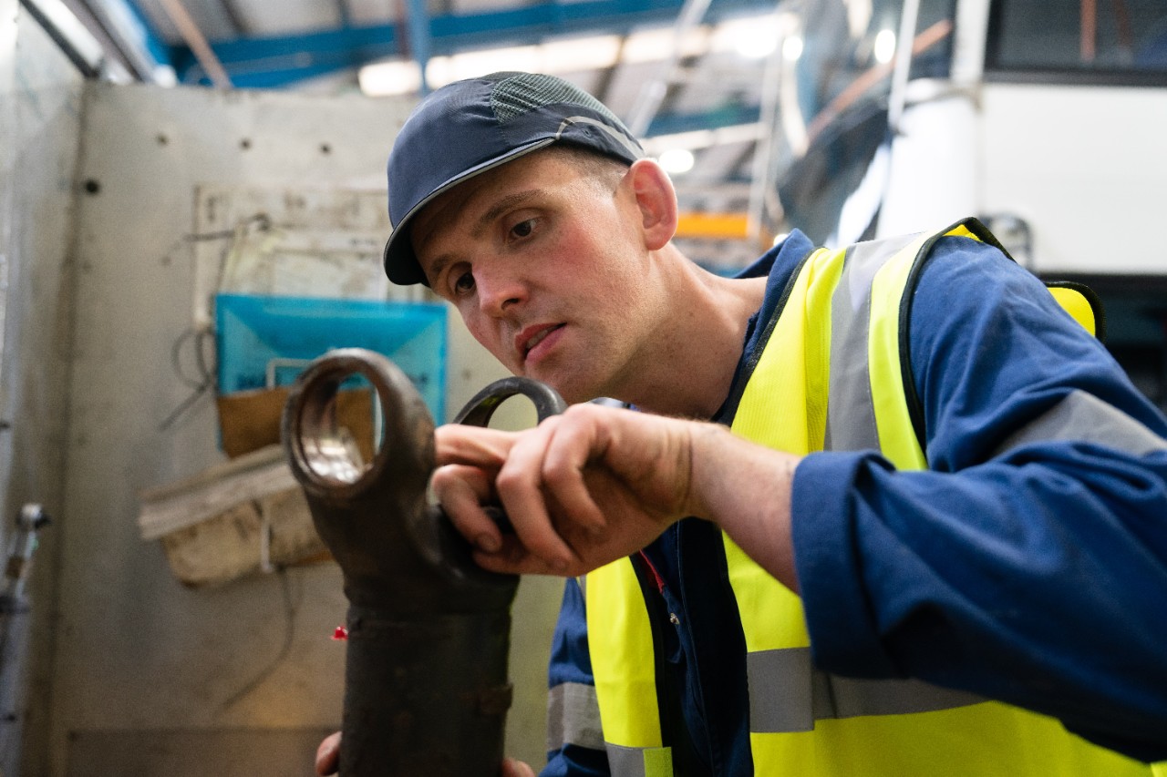 Scania Edinburgh’s Craig Moore named 2023 irtec Technician of the Year