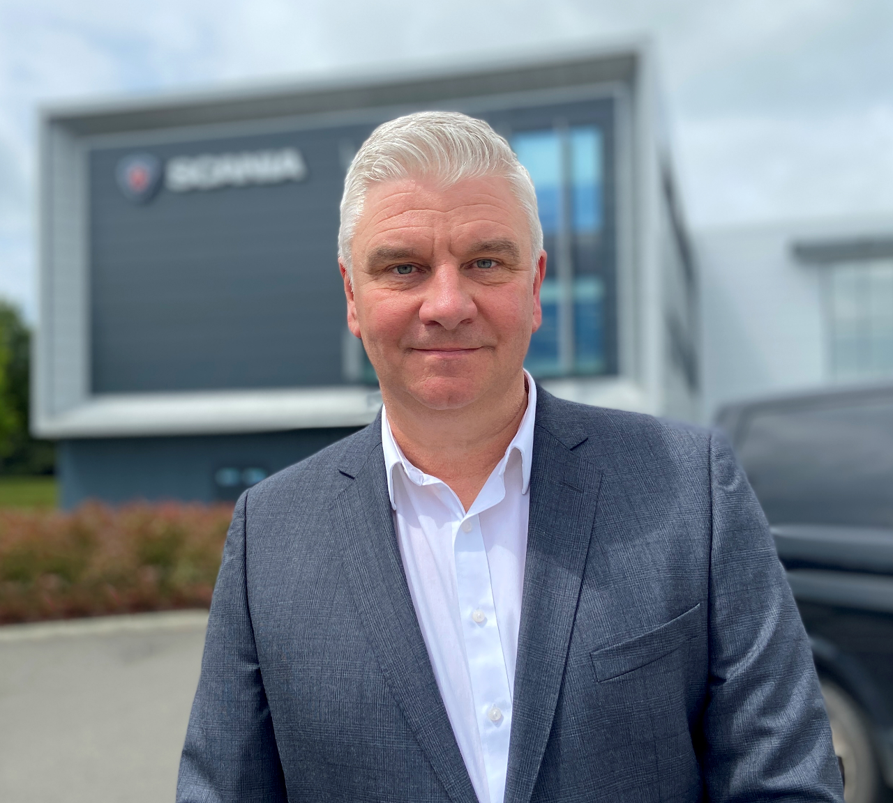 Scania UK appoints Mark Oliver as its new  Bus, Coach and Power Solutions Sales Director