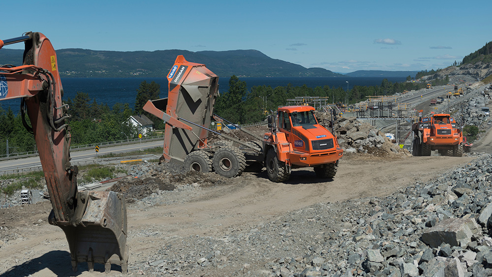 Industrial engines for construction and mining operations
