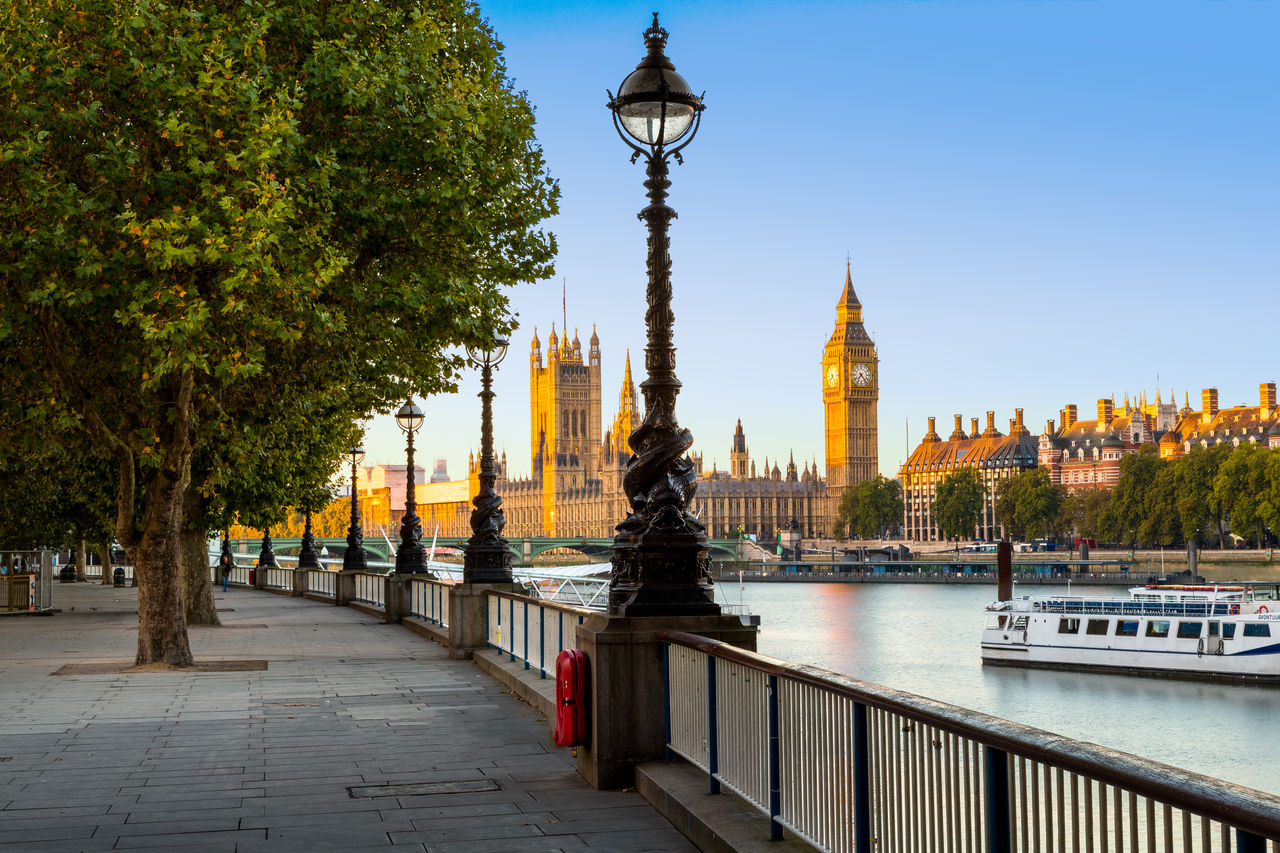 Thames River Path